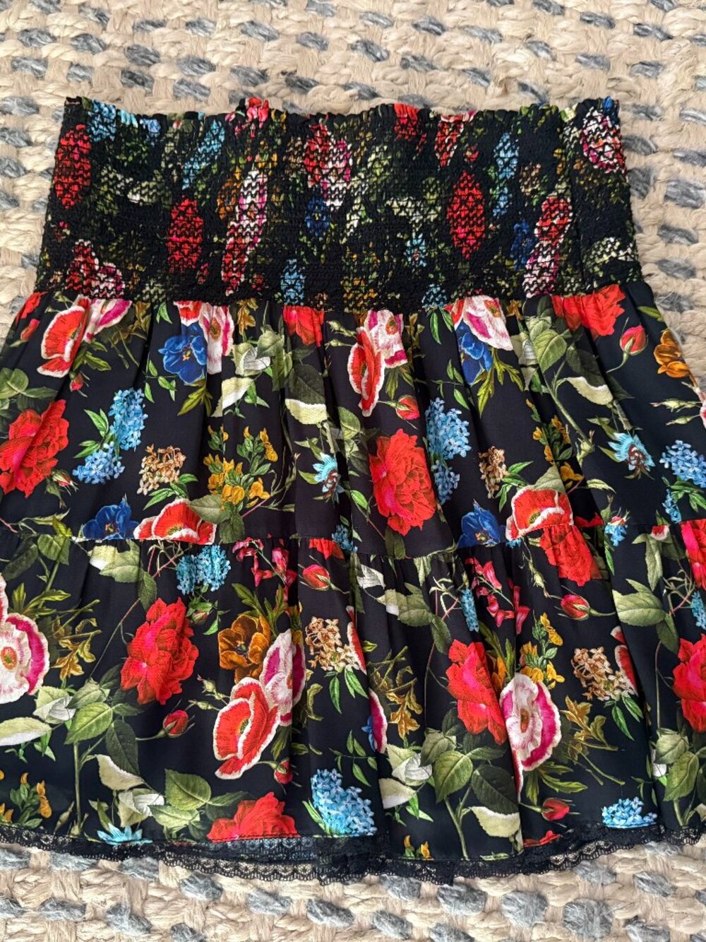 Alice and Olivia Floral Buffy Miniskirt sz Med